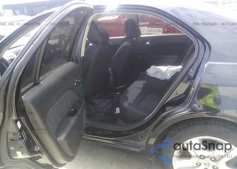 2010 Mercury Milan из США, поврежденный, VIN 3MEHM0HAXAR608340